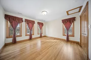 215 E Pine Ave, Roselle, IL 60172 - Photo 20