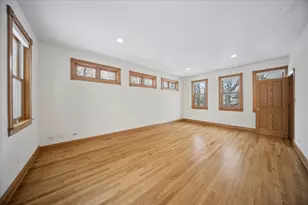 215 E Pine Ave, Roselle, IL 60172 - Photo 10