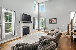 6613 Carl Ct, Woodridge, IL 60517 - Photo 8