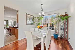 2022 Torino Dr, Elgin, IL 60123 - Photo 10