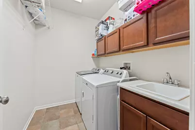 2022 Torino Drive, Elgin, IL 60123 - Photo 24