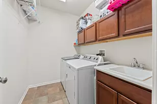 2022 Torino Dr, Elgin, IL 60123 - Photo 24