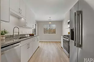 1232 Plum Tree Ct, Schaumburg, IL 60193 - Photo 6