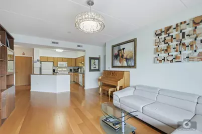 3401 N Carriageway Drive #208, Arlington Heights, IL 60004 - Photo 4