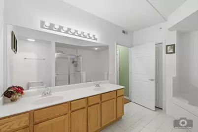3401 N Carriageway Drive #208, Arlington Heights, IL 60004 - Photo 14