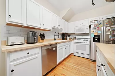 1834 Ridge Avenue #102, Evanston, IL 60201 - Photo 12