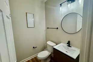 423 Acushnet St, Elgin, IL 60124 - Photo 8