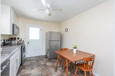 335 E Oak Street, Watseka, IL 60970 - Photo 12