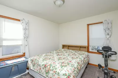 335 E Oak Street, Watseka, IL 60970 - Photo 18