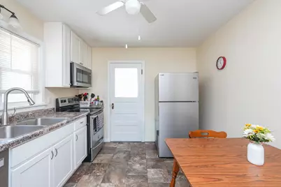 335 E Oak Street, Watseka, IL 60970 - Photo 14