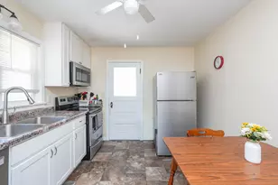 335 E Oak St, Watseka, IL 60970 - Photo 14