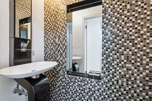 1 Camberley Ct, Hinsdale, IL 60521 - Photo 24