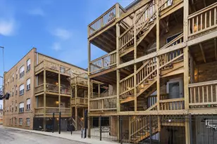 3808 W Belle Plaine Ave, Chicago, IL 60618 - Photo 20