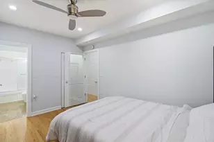 3808 W Belle Plaine Ave, Chicago, IL 60618 - Photo 12