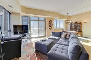 230 W Division St, Chicago, IL 60610 - Photo 4