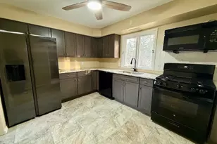 1811 W Main St, Sleepy Hollow, IL 60118 - Photo 4