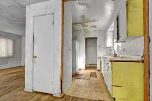 8437 S King Dr, Chicago, IL 60619 - Photo 4