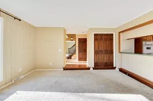 26W548 Prairie Ave, Winfield, IL 60190 - Photo 6