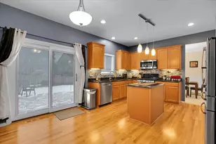 8307 Newbridge Ct, Joliet, IL 60431 - Photo 10