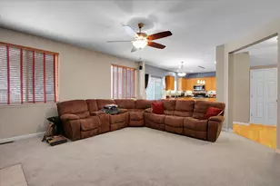 8307 Newbridge Ct, Joliet, IL 60431 - Photo 14