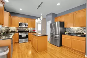 8307 Newbridge Ct, Joliet, IL 60431 - Photo 12