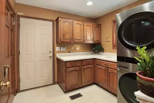 1625 Marcie Ct, Deerfield, IL 60015 - Photo 10