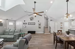 1444 Sycamore Ln, Northbrook, IL 60062 - Photo 10