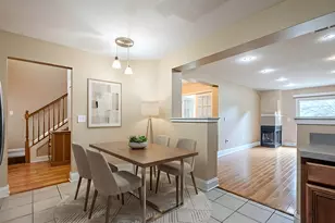 3060 Crystal Rock Rd, Naperville, IL 60564 - Photo 8