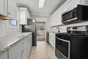 309 S May St, Joliet, IL 60436 - Photo 6