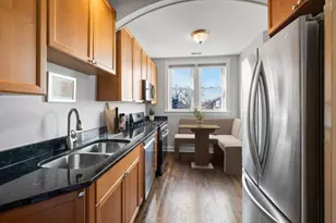 3406 N Bell Ave, Chicago, IL 60618 - Photo 12