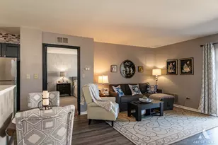 801 N McLean Blvd, Elgin, IL 60123 - Photo 8