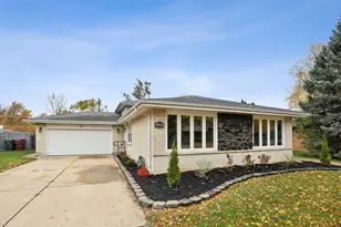 528 E 191st Pl, Glenwood, IL 60425 - Photo 1