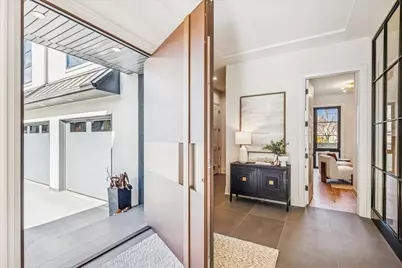 377 S Prairie Avenue, Elmhurst, IL 60126 - Photo 2