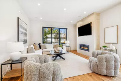 377 S Prairie Avenue, Elmhurst, IL 60126 - Photo 18