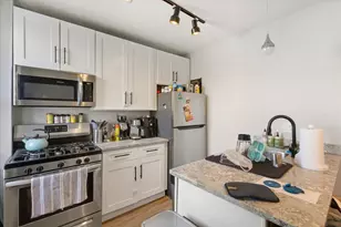 4004 N Bell Ave, Chicago, IL 60618 - Photo 2