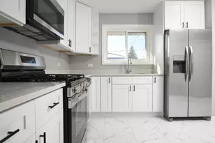 7305 Arcadia St, Morton Grove, IL 60053 - Photo 4