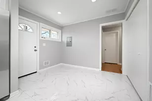 7305 Arcadia St, Morton Grove, IL 60053 - Photo 10