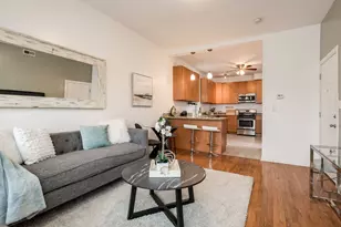 2122 N Stave Ave, Chicago, IL 60647 - Photo 10