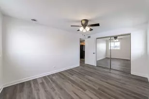 518 N Roberts Dr, Glenwood, IL 60425 - Photo 8