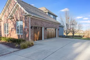 2363 Fawn Lake Cir, Naperville, IL 60564 - Photo 6