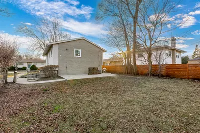 9132 Lincolnwood Drive, Evanston, IL 60203 - Photo 28