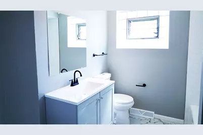 618 Marquette Avenue, Calumet City, IL 60409 - Photo 6