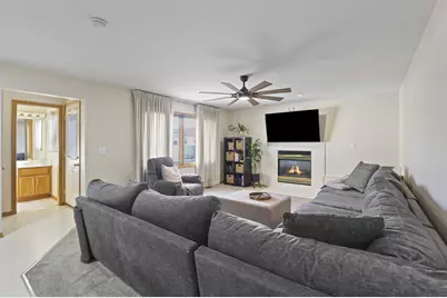 11405 Foxwoods Drive, Oak Lawn, IL 60453 - Photo 12