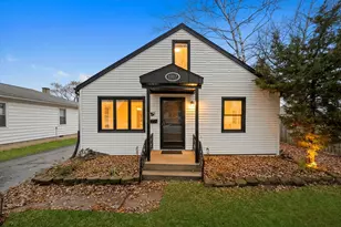 1317 Waverly Pl, Joliet, IL 60435 - Photo 1