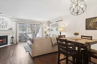 1506 N St Marks Pl, Palatine, IL 60067 - Photo 6