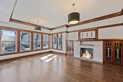 2434 N Avers Avenue #1, Chicago, IL 60647 - Photo 2