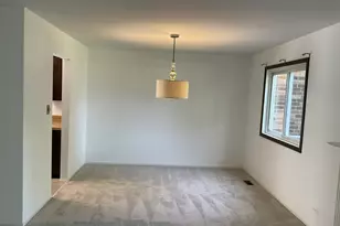 1129 Rhodes Ct, Wheaton, IL 60189 - Photo 6