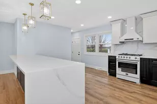 970 N Fischer Dr, Addison, IL 60101 - Photo 4