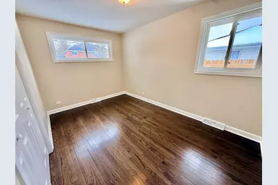 360 W Fremont Avenue, Elmhurst, IL 60126 - Photo 10