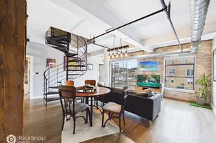 2221 N Lister Ave, Chicago, IL 60614 - Photo 2